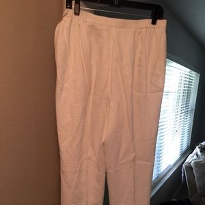 Size 12 linen mix pants with side zipper and pockets. 29” inseam. Susan Bristol
